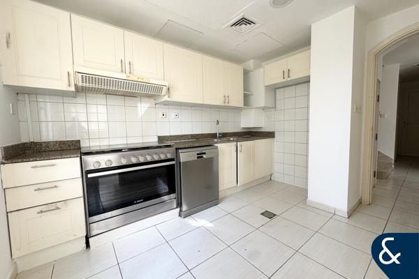 Close to Pool | Single Row | Type 4E |