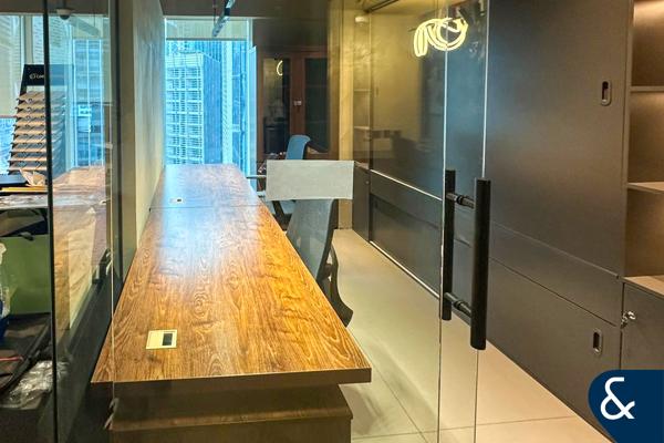 Elegant design | Preminum Fit out | Furnished