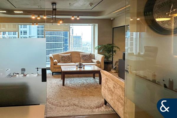Elegant design | Preminum Fit out | Furnished