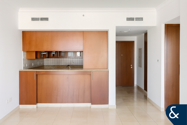 High floor | Full Canal View | Vacant Feb