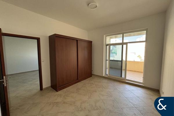 One Bed I Vacant Now I Garden View I 943 Sqft