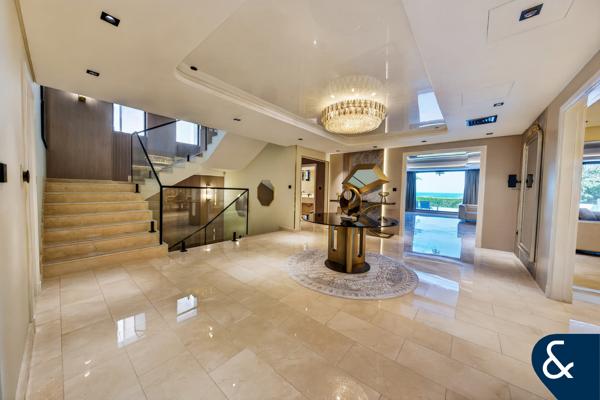 6 Beds | Furnished l Sea View | Upgraded