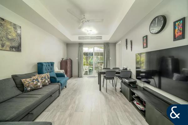 CONVERTED TO 3 BEDS | UPGRADED 4M | VACANT