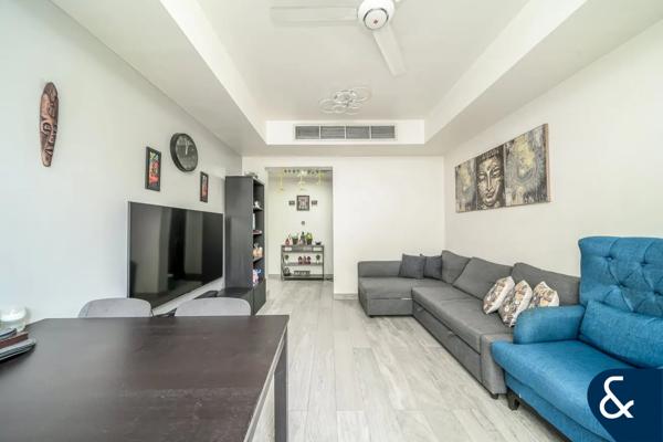 CONVERTED TO 3 BEDS | UPGRADED 4M | VACANT