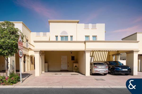 3 BEDROOMS | PRIVATE | UPGRADED 4M | VACANT