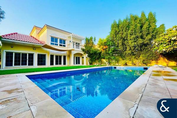 Private pool | Huge Plot | Great location