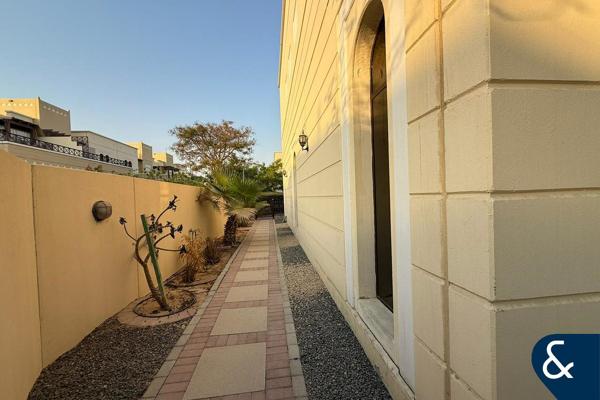 Large 4 bed | Spacious Plot | Single Row