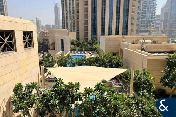 Pool View | Vacant on Transfer | Large Layout