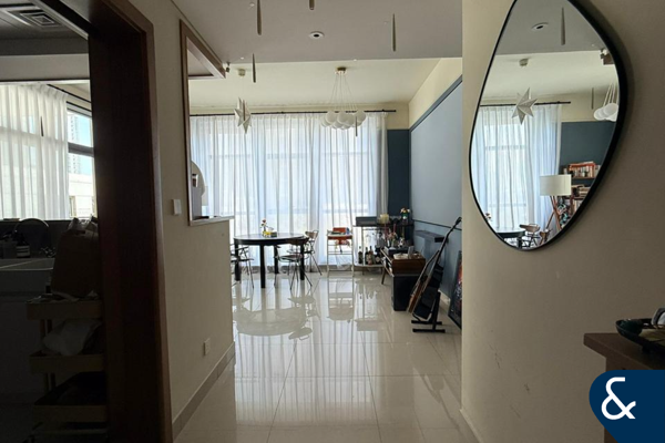 Pool View | Vacant on Transfer | Large Layout