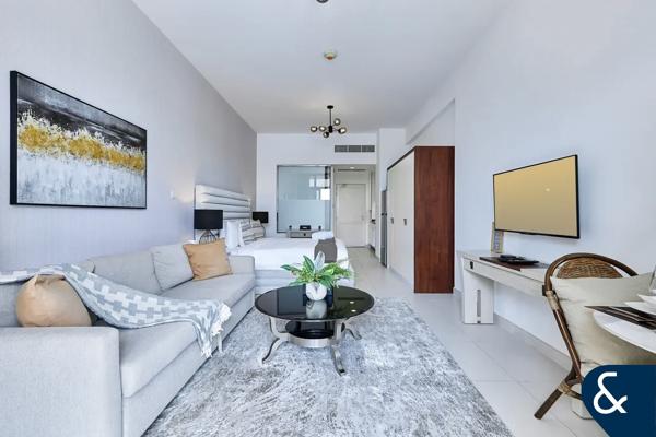Studio | Furnished | Upgraded | Vacant Now
