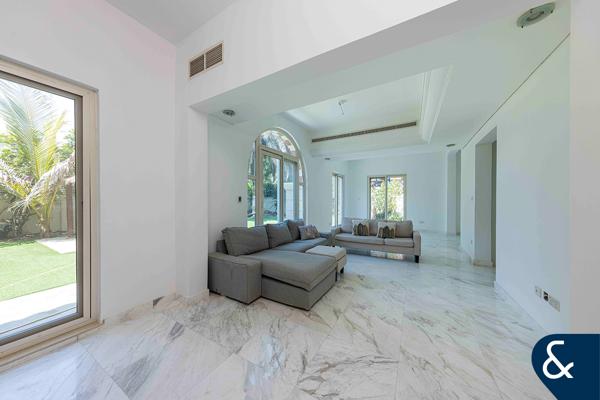 Extended 5 Bed | Park Backing | Upgraded