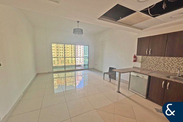 Spacious Studio | Vacant Soon | 576 Sq Ft