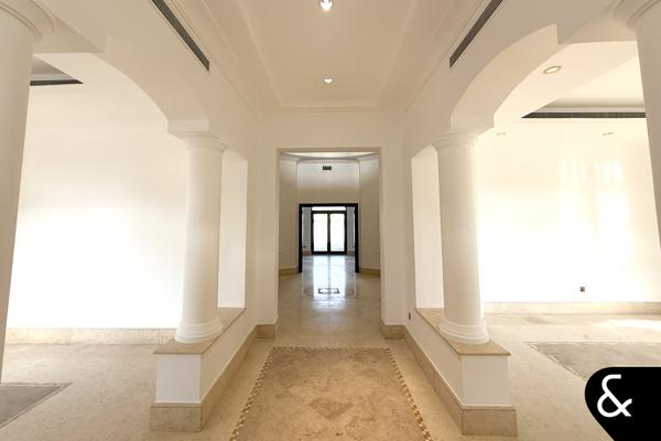 Best Priced Vacant Signature Villa on the Palm