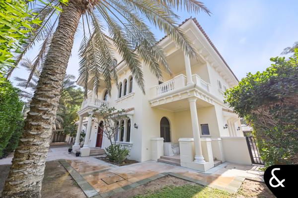 Best Priced Vacant Signature Villa on the Palm