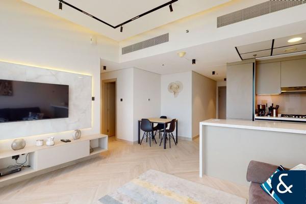 Upgraded/Great Layout/High Floor