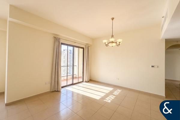 2 Bedroom | Marina View | Well Maintained