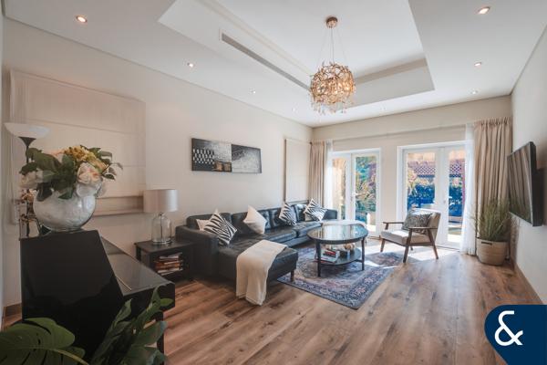 Excusive listing | Park backing | Upgraded