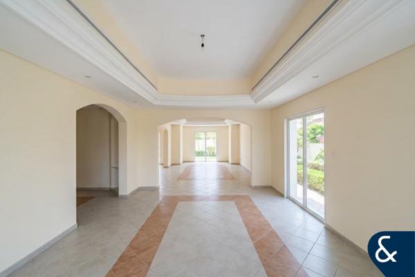 Exclusive | Vacant | Immaculate | 5 Bedrooms