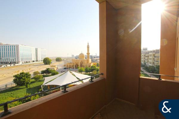 Vacant on Transfer | Park Views | Spacious