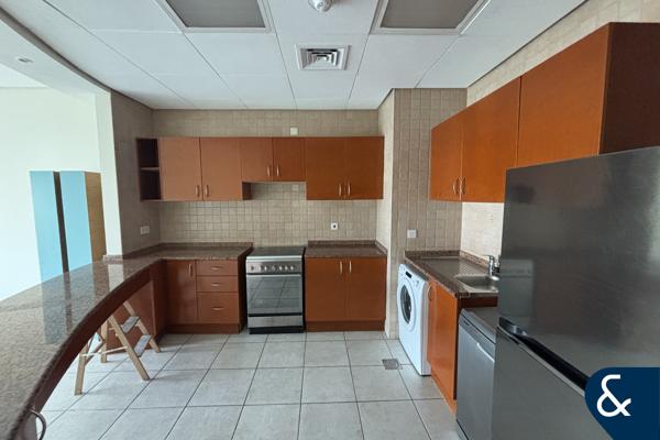 EXCLUSIVE | Unfurnished | Available in April