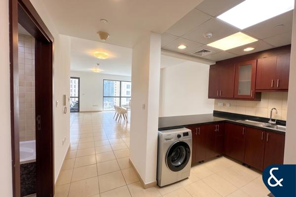 Studio | Unfurnished | White goods provided