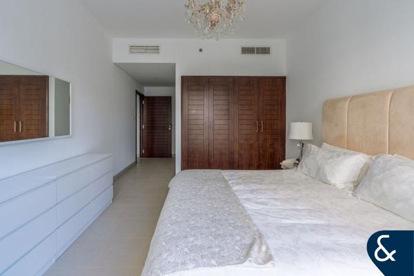 2 Bed | Furnished | Burj View | Balcony