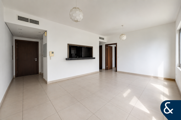 Vacant Now | Prime Location | Close To Mall