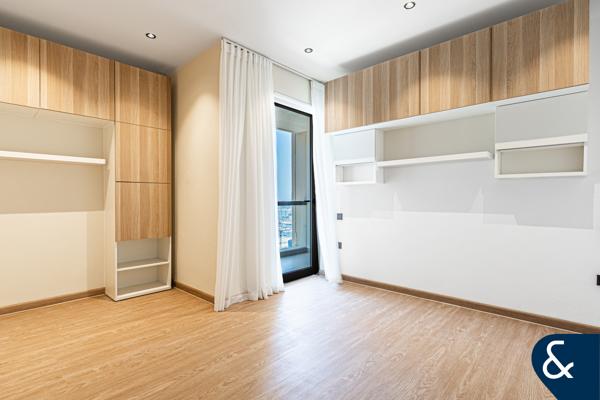 Sea Views | Renovated | High Floor | 3 Beds