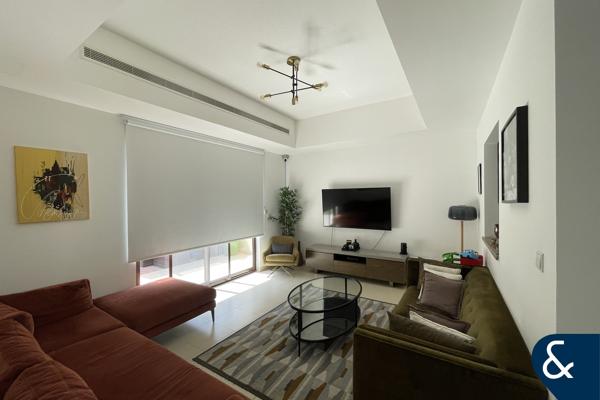 Close To Pool and Park|End Unit | 4 Beds|2E