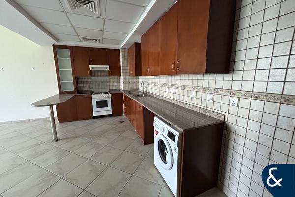 One Bed I Vacant Now I 1024 Sqft | One Bath