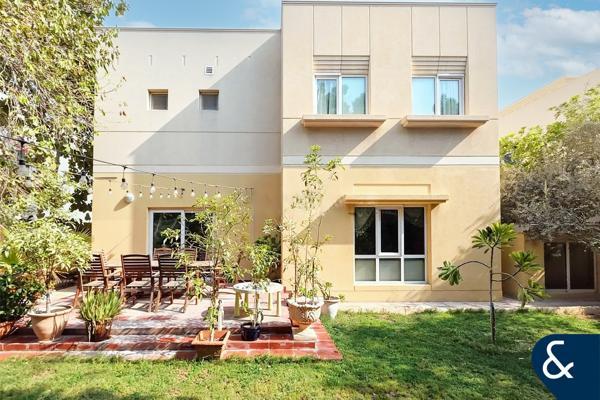 RENOVATION OPPORTUNITY | 4 BEDROOMS | VACANT