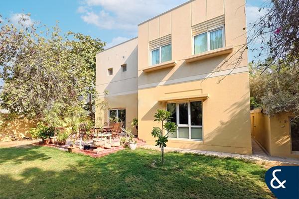 RENOVATION OPPORTUNITY | 4 BEDROOMS | VACANT