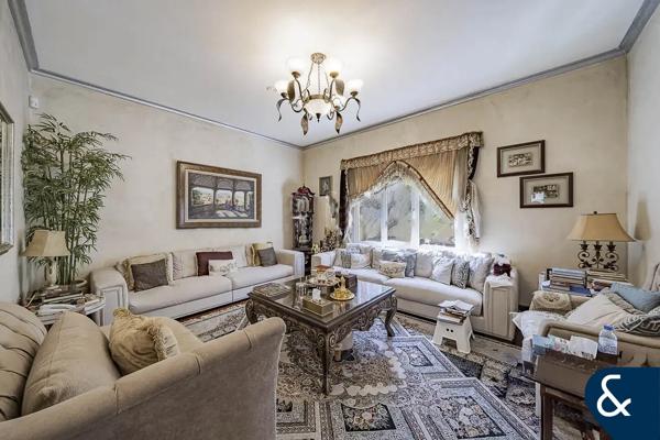 RENOVATION OPPORTUNITY | 4 BEDROOMS | VACANT