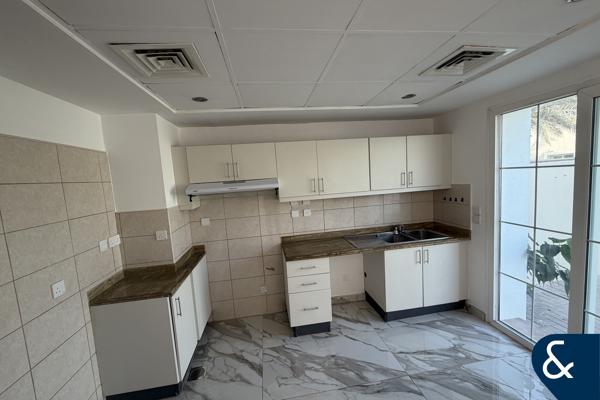 Two Beds | Study | Back To Back | Vacant