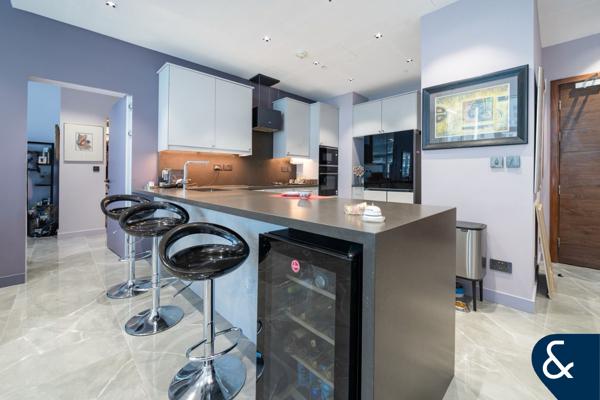 Upgraded | Vacant | Sea View  | Upgraded