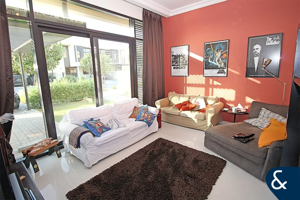 5 Bed | Unfurnished | Spacious living