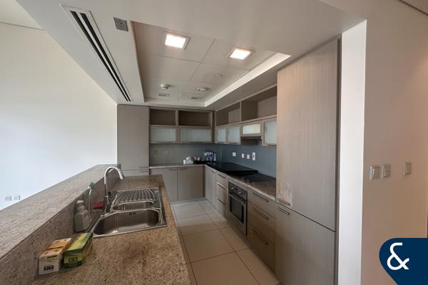 Vacant | Great Location | Exceptional Views