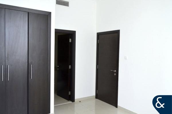 1 Bed | 2 Bath | Unfurnished | Vacant Now