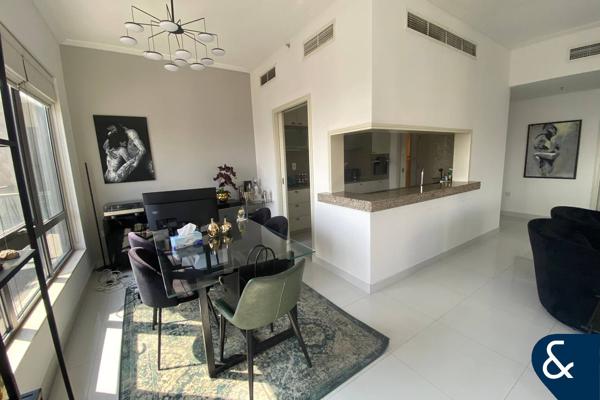 Fully Upgraded 1 Bed | VOT  | 1091 Sq Ft