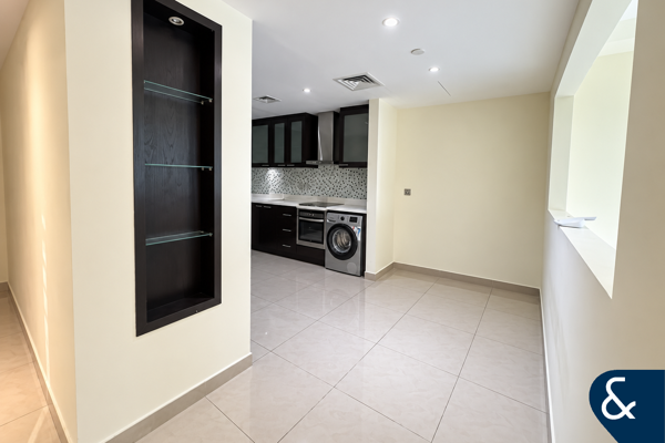 Spacious | Unfurnished | Corner Unit