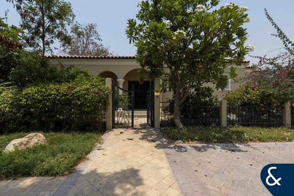4 Bed Bungalow | Close To Gate | VOT