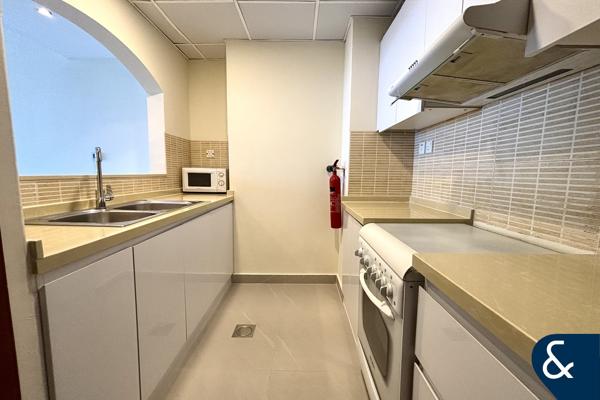 1 Bedroom | Upgraded | Vacant Now | Balcony