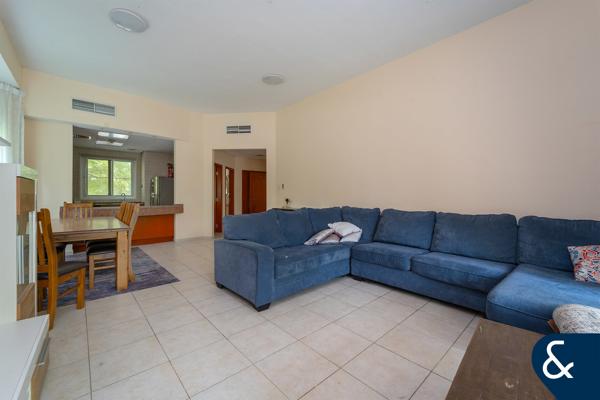 2 Bed Apartment | Vacant | Pool & Garden