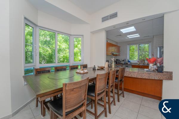 2 Bed | Pool View | Spacious & Bright | VOT
