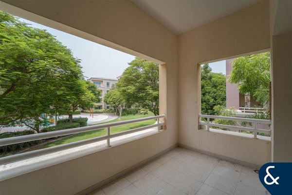 2 Bed Apartment | Vacant | Pool & Garden