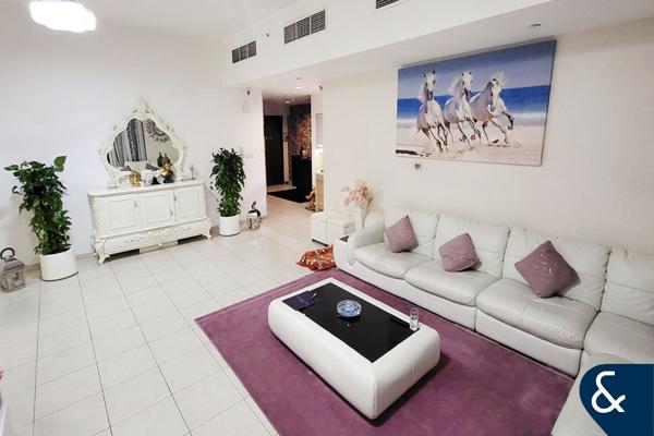 Large Corner 2 Bed Unit l VOT | Pool View