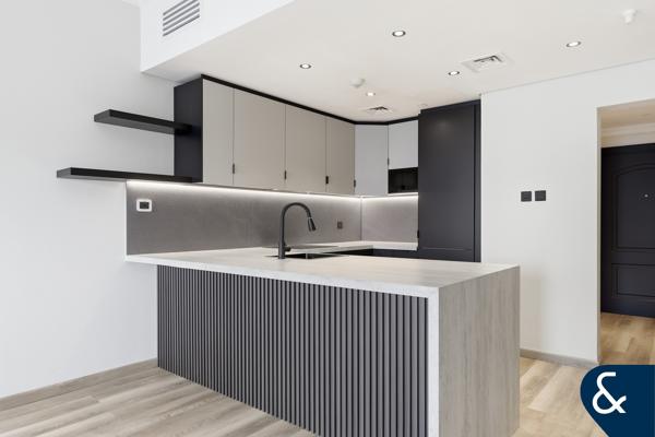 Upgraded | Marina View | Vacant | One Bed