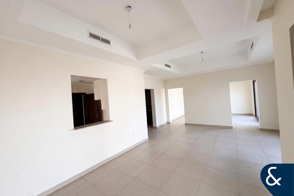 Vacant | Large Plot | Single Row |