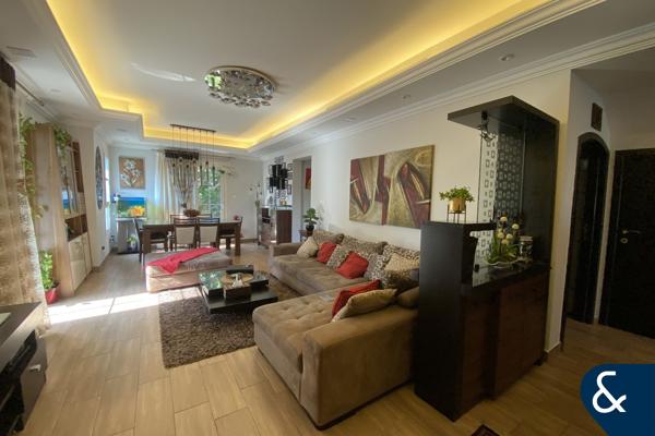3E | Large Plot | Corner Unit | Park View