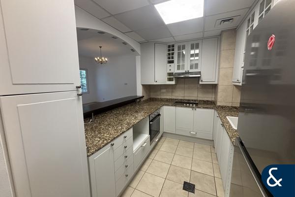 Garden West Apartment | Immaculate Condition